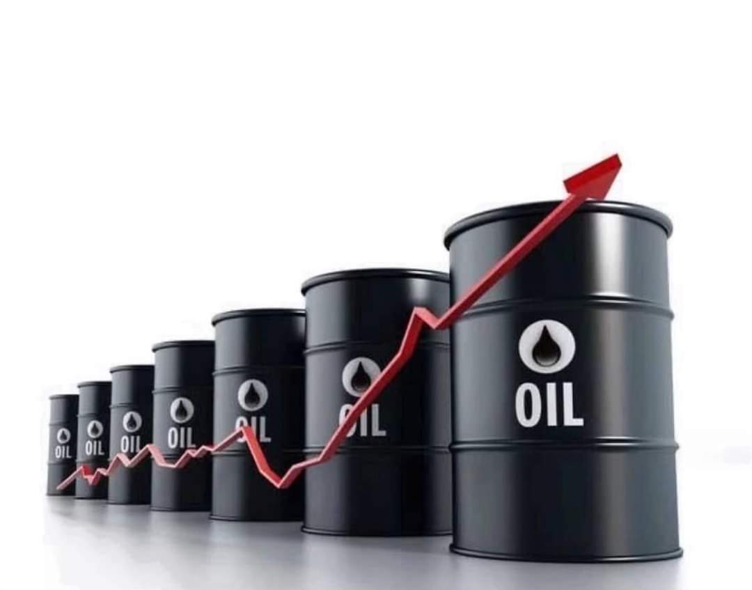 Oil & gas desk